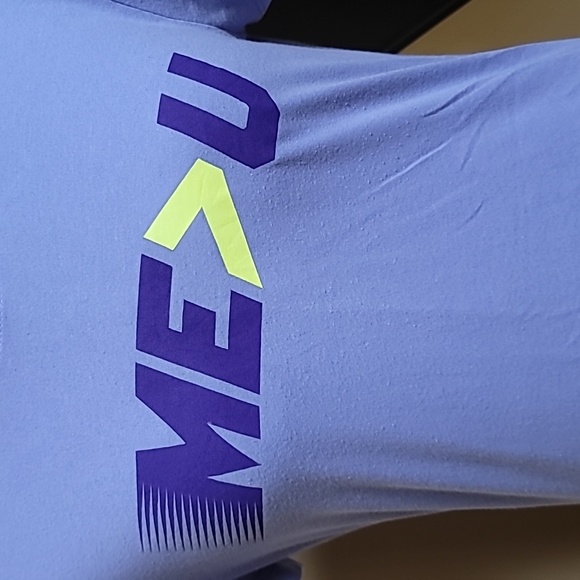 Nike Dri-Fit Tee - SZ S - Picture 2 of 6